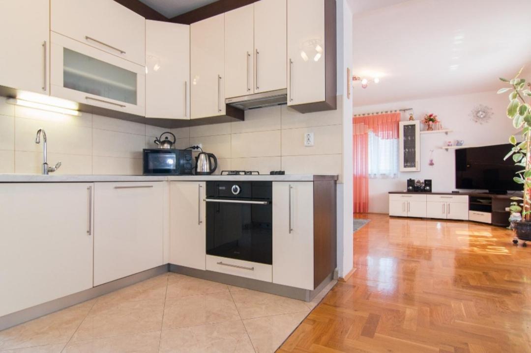 Apartment Antonella Fasana ฟาชานา ภายนอก รูปภาพ